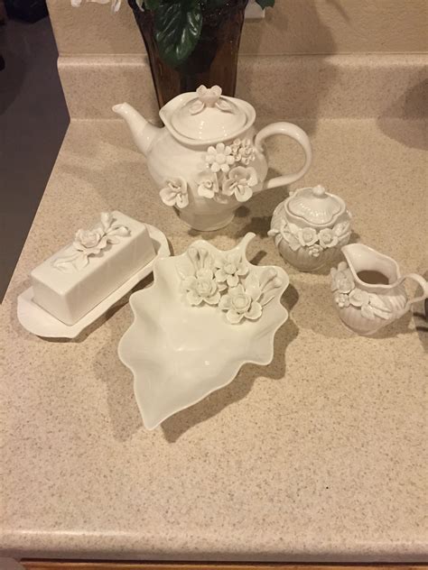 Porcelain Orange Teapot with Gold Trim. . Graces teaware home goods